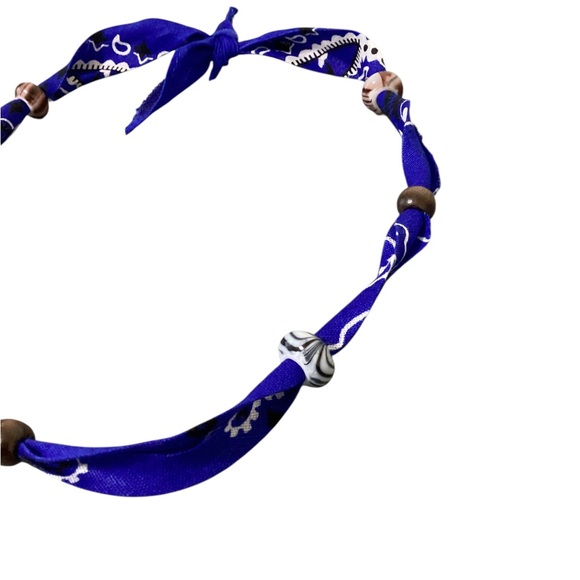 (#129) Elegant Blue Bandana Necklace with Bead Accents - Picture 4 of 4